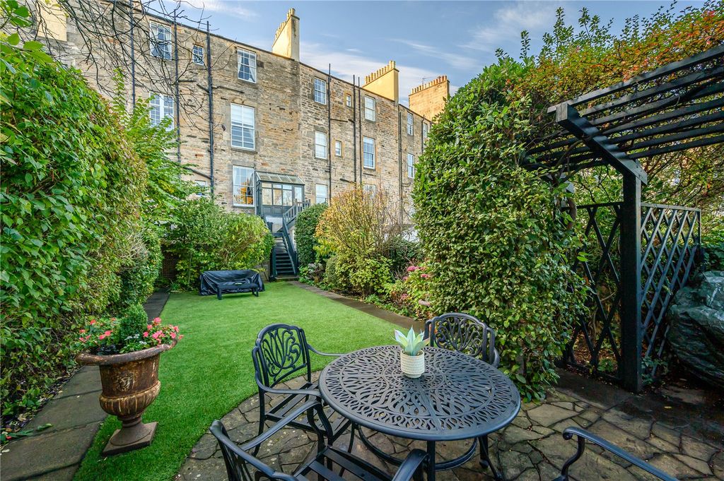Additional image 2 of 5 bed terraced house for saleDrummond Place, New Town, Edinburgh EH3