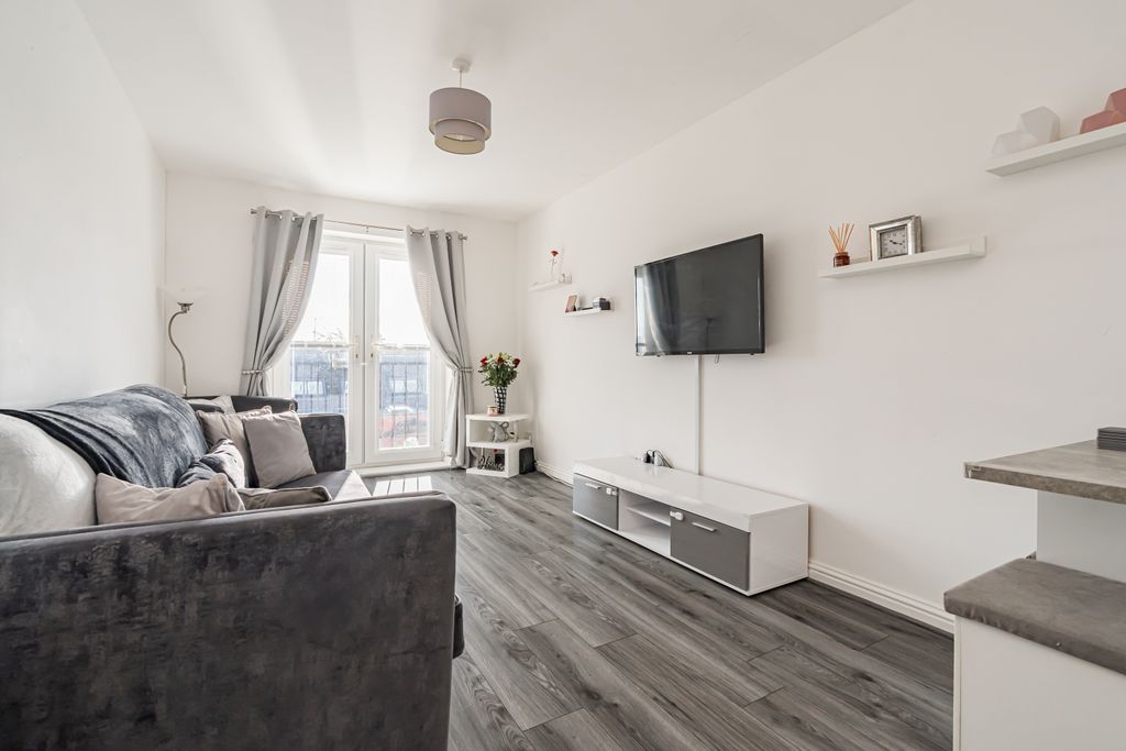 Additional image 3 of 2 bed flat for sale69E Polton Street, Bonnyrigg EH19