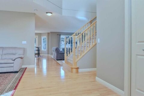 Additional image 8 of 220 Everwillow Green SW, Calgary, AB, T2Y 4V9