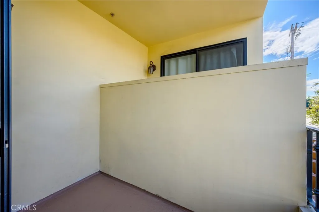 Additional image 40 of 6938 Laurel Canyon Blvd Unit 101, North Hollywood, CA 91605