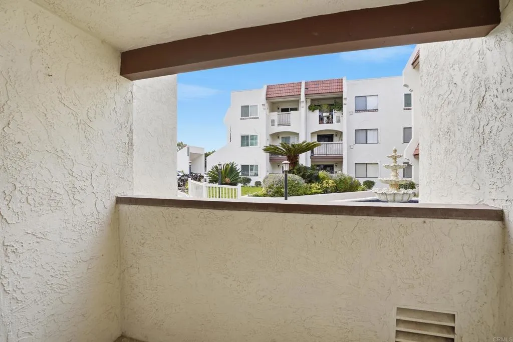 6350 Genesee Ave Unit 107, San Diego, CA 92122