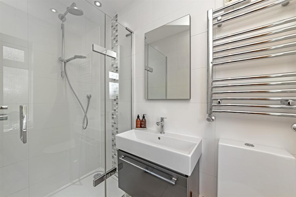 Additional image 22 of Pondfield Crescent, St. Albans