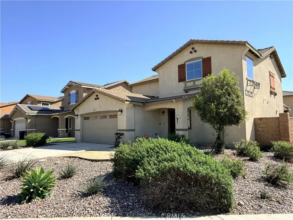 16931 Montgomery Ave, Fontana, CA 92336