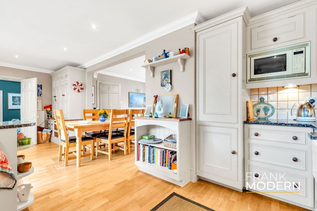 Additional image 18 of 5 bed semi-detached house for saleAbbey Place, Thorney PE6