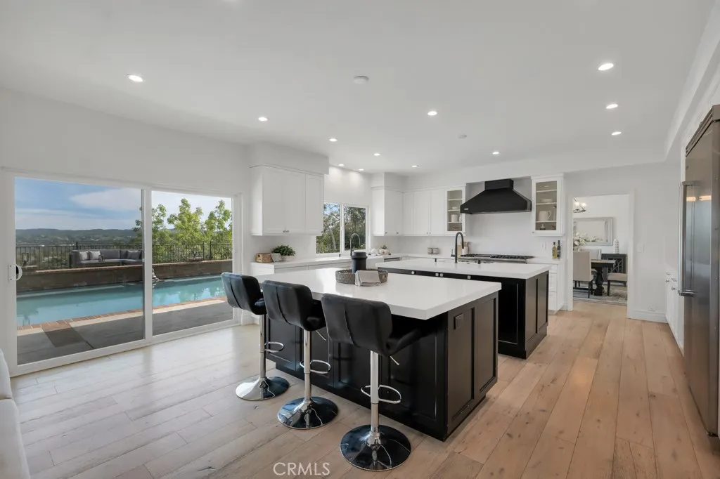 Additional image 37 of 5952 Woodland View Drive, Woodland Hills, CA 91367