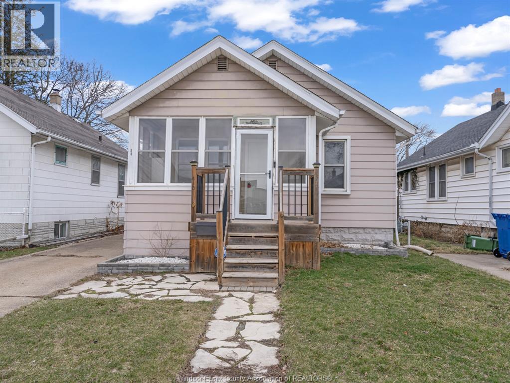 410 Foch Avenue, Windsor, ON, N8X2W1