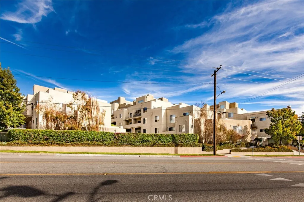 Additional image 2 of 2905 Montrose Avenue Unit 609, Glendale, CA 91214