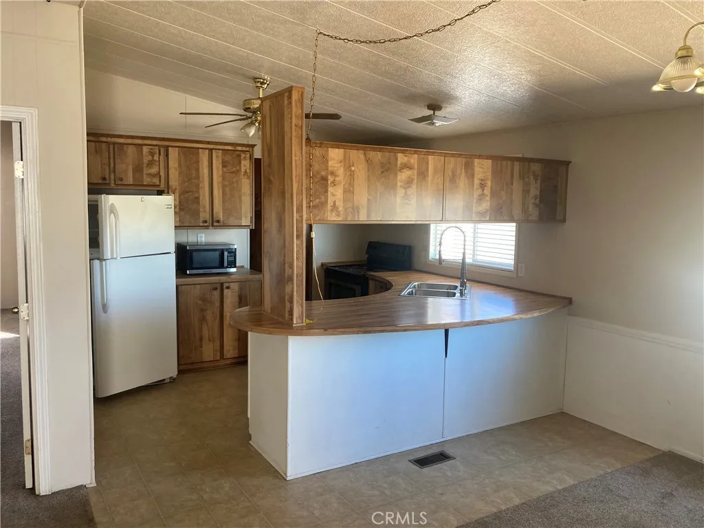 Additional image 33 of 10756 La Mirada Rd, Phelan, CA 92371