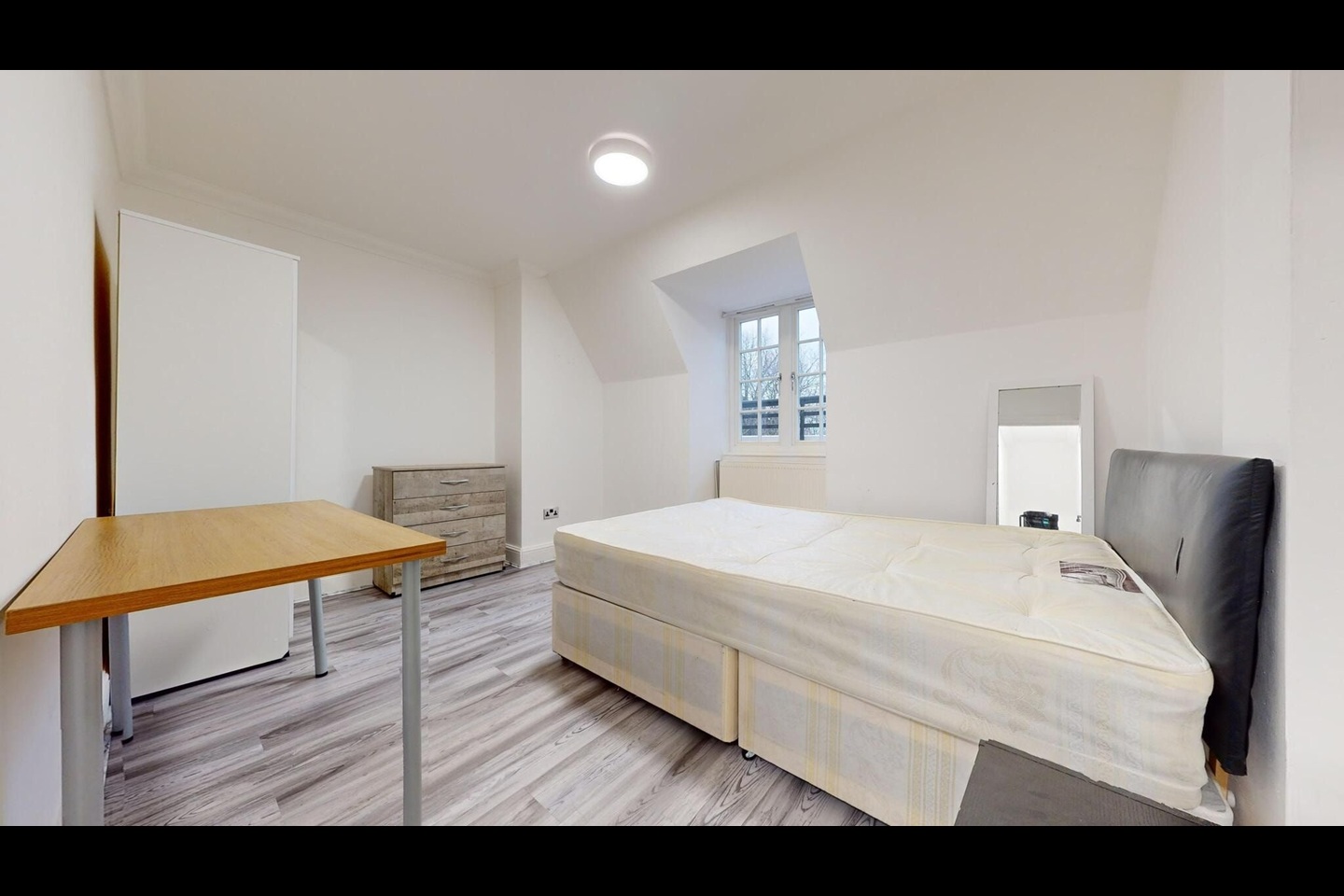 Additional image 7 of 3 Bed Flat, Levita House, NW1, N1 7GU