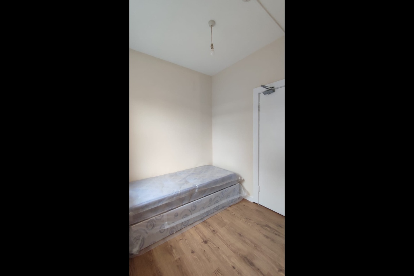 Additional image 4 of Studio Flat, Larkhall Lane, SW4, SW4 6SH