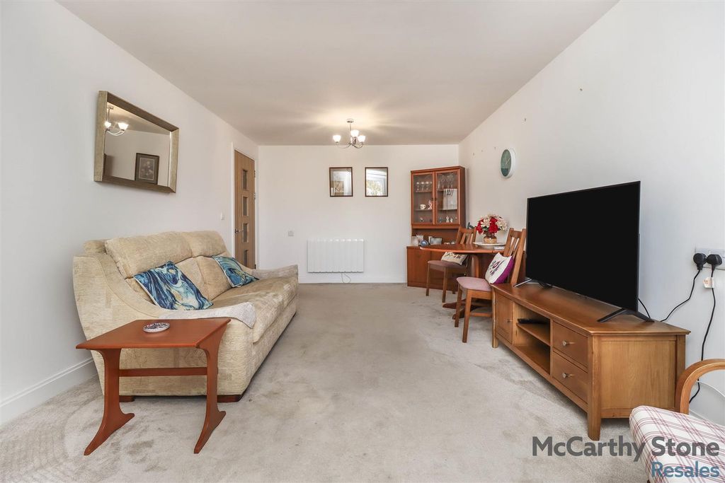 Additional image 5 of 2 bed flat for saleElizabeth Place, Trimbush Way, Market Harborough LE16