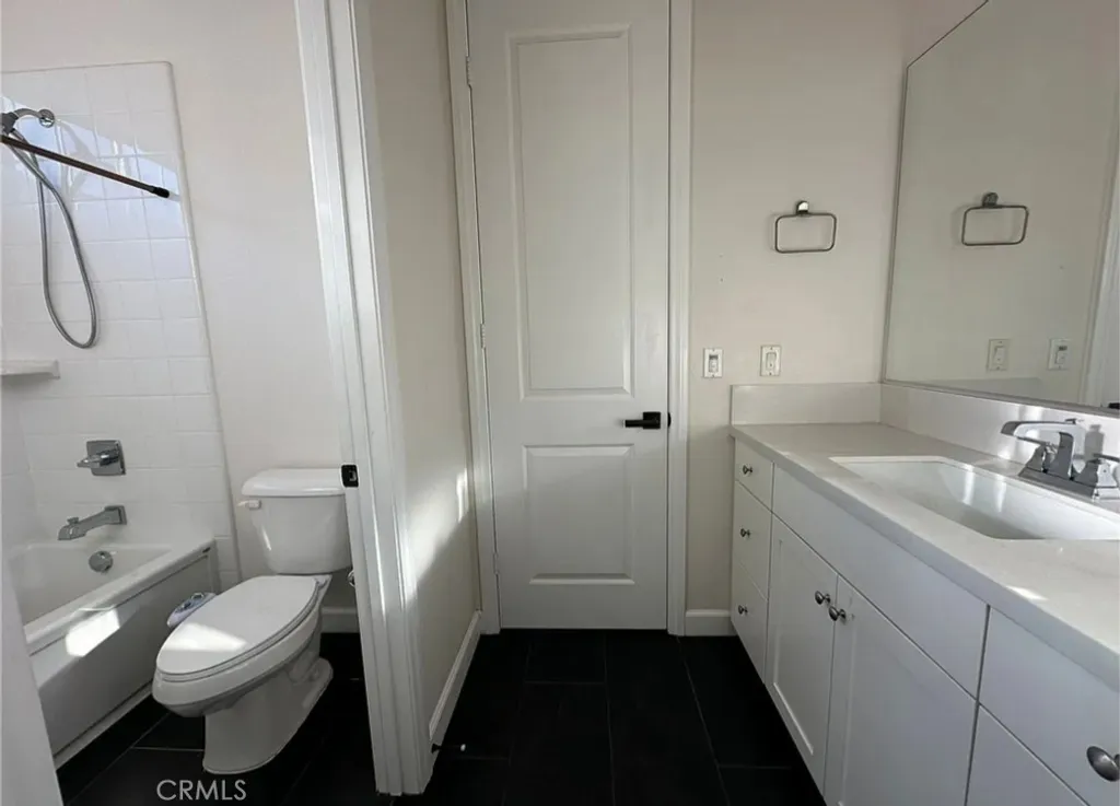 Additional image 21 of 273 Barnes Rd, Tustin, CA 92782