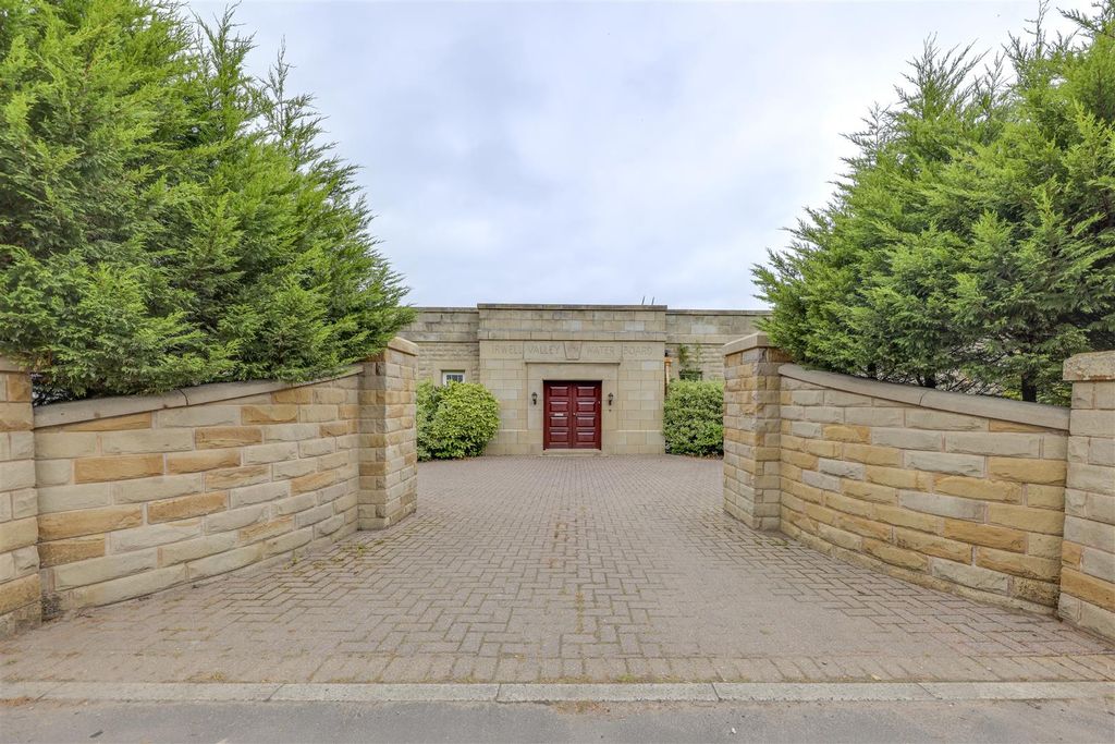 Additional image 9 of 6 bed detached house for saleBurnley Road, Loveclough, Rossendale - Over 10, 000Sqft Of Accommodation BB4