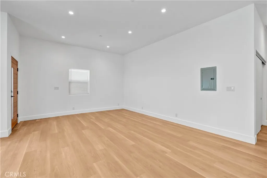 Additional image 33 of 18223 Chatsworth St, Northridge, CA 91326