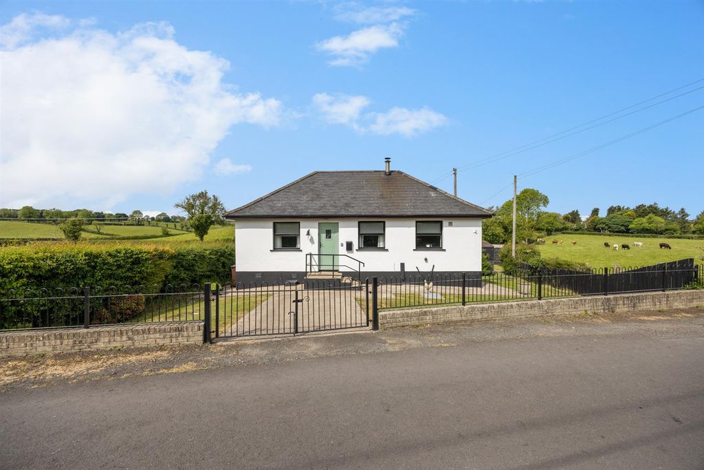 2 bed detached bungalow for sale71 Lough Road, Lisburn BT27