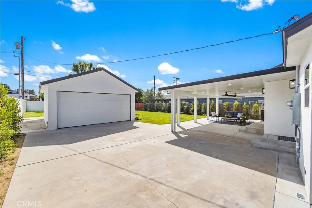 Additional image 122 of 406 Eton Dr, Burbank, CA 91504