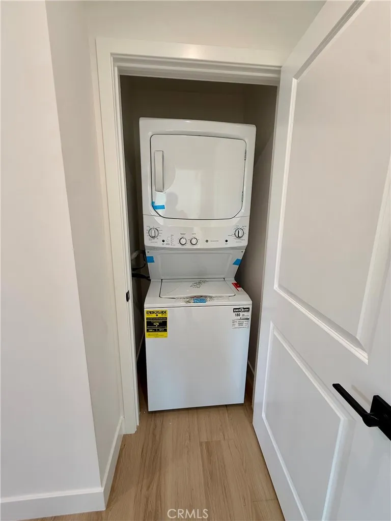 Additional image 22 of 20407 Strathern St Unit 20411, Winnetka, CA 91306