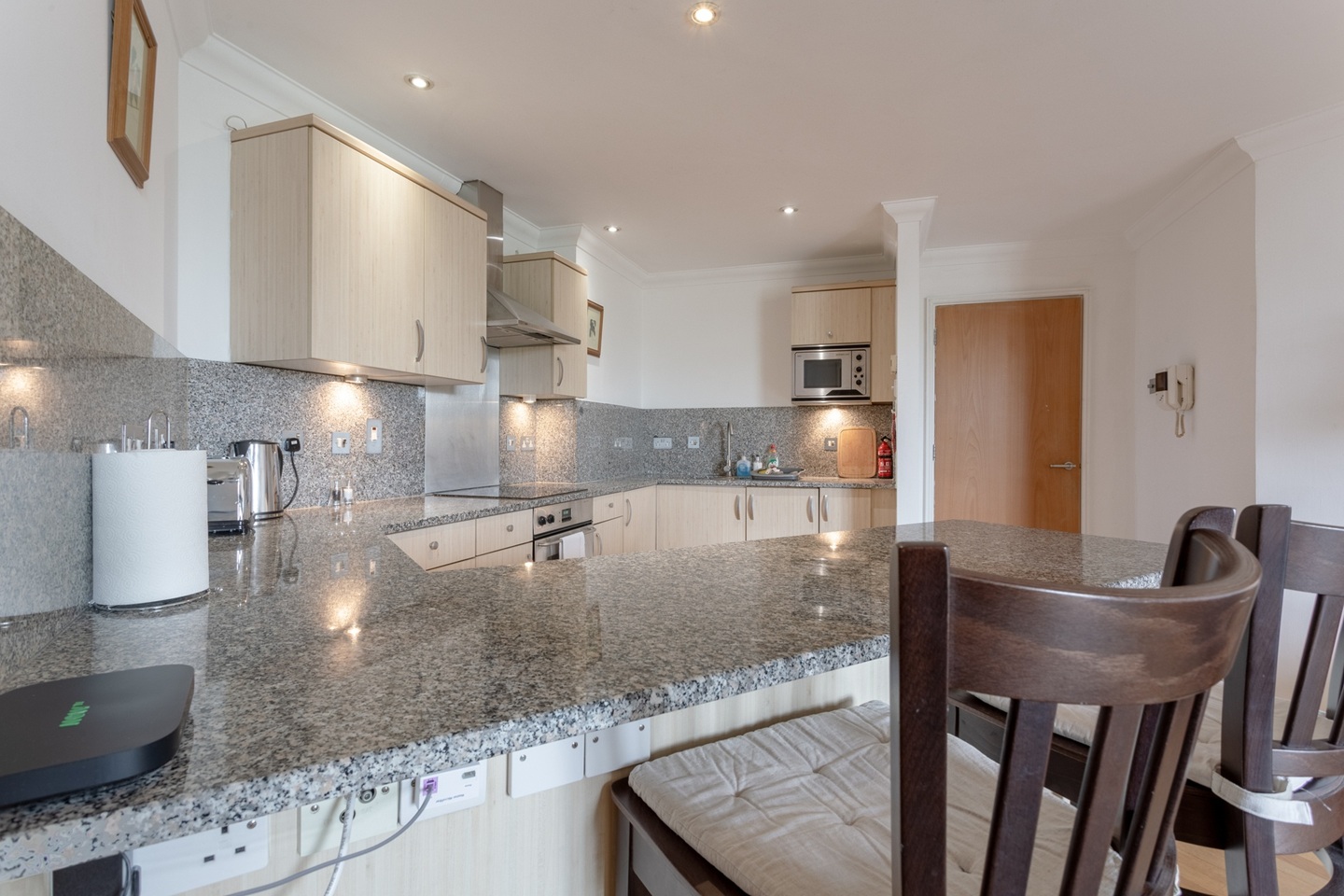 Additional image 14 of 2 Bed Flat, Trinity Square, EC3N, N1 7GU