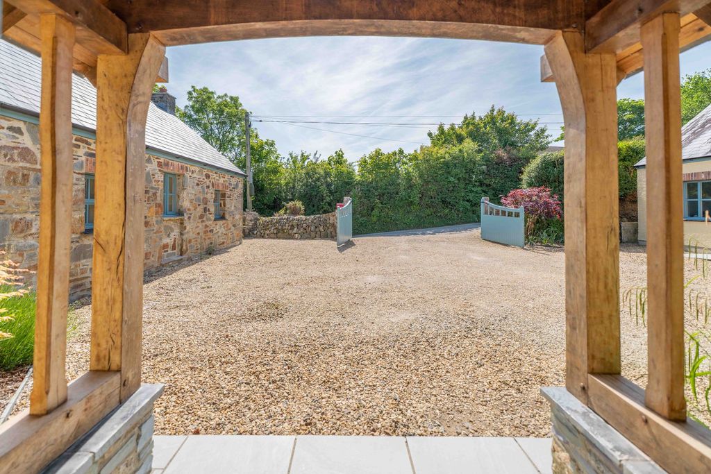 Additional image 6 of 7 bed detached house for saleCastlemorris, Haverfordwest SA62