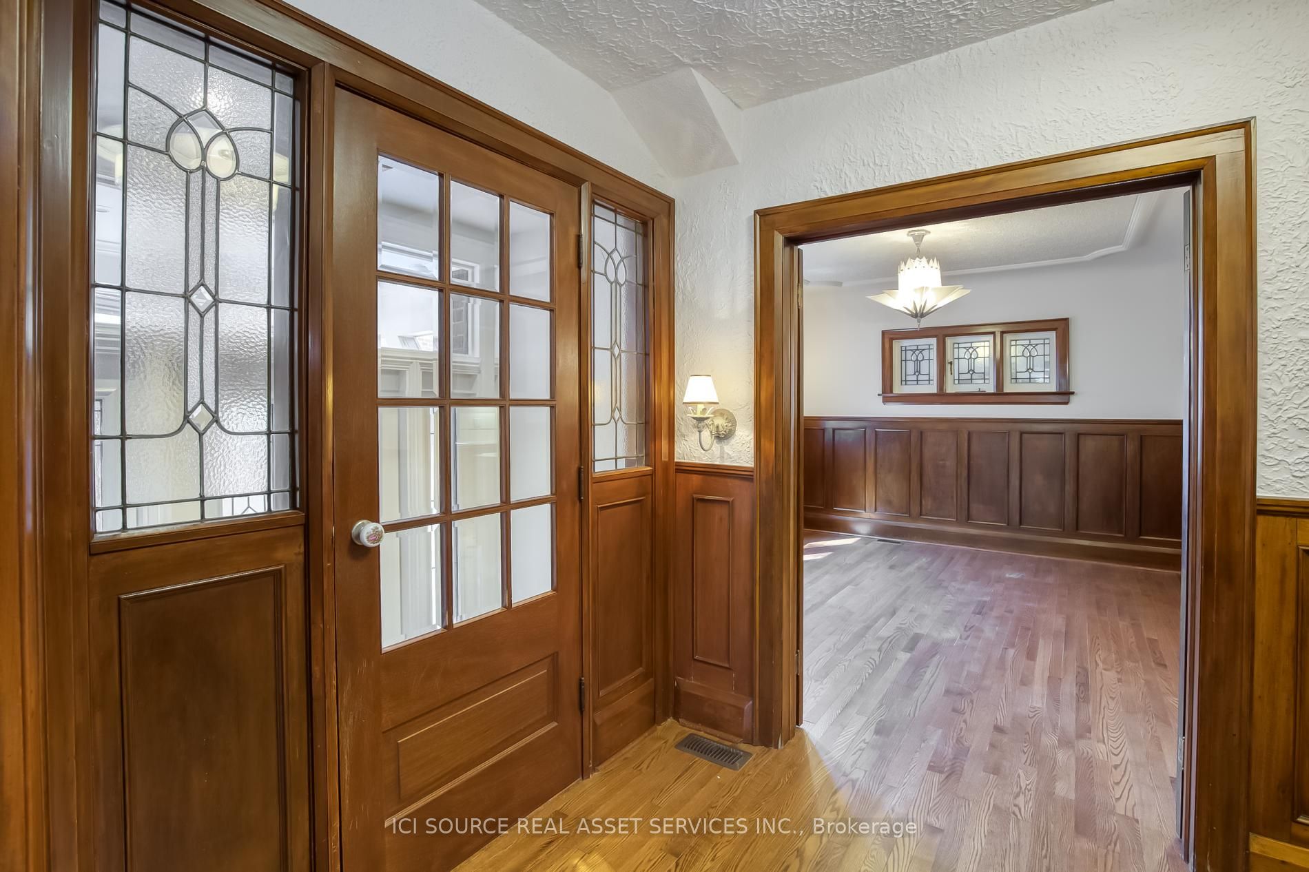 Additional image 5 of Upper-34 Rusholme Drive, Toronto, ON, M6J 3J9