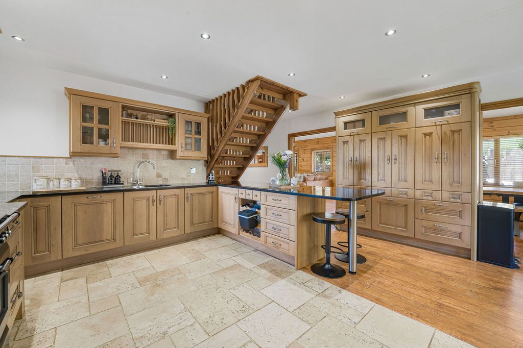 Additional image 12 of 5 bed detached house for saleOakmead Road, Llanharan, Pontyclun CF72
