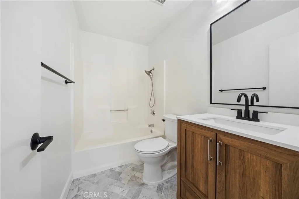 Additional image 17 of 2524 Elden Avenue Unit 1A, Costa Mesa, CA 92627