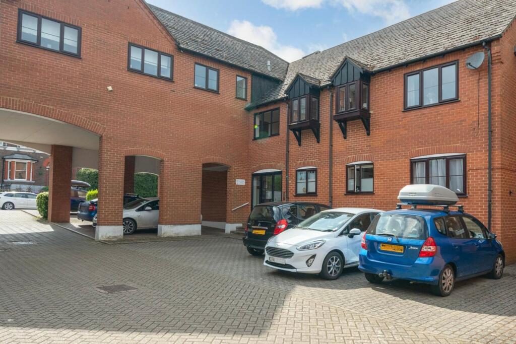 Additional image 15 of High Street, Markyate, AL3