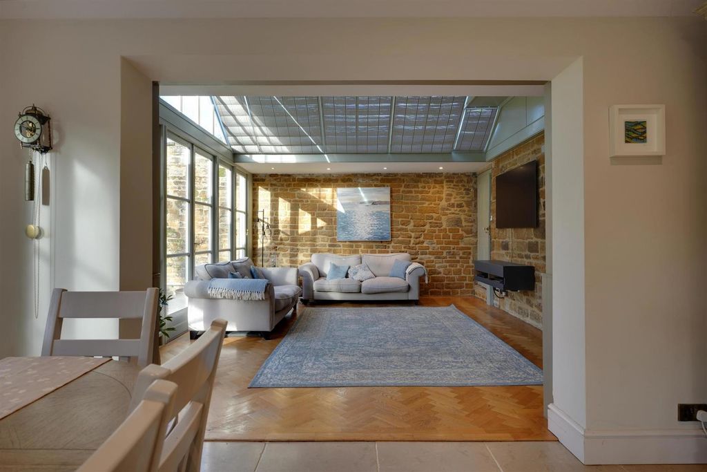 Additional image 8 of 6 bed detached house for saleCourt House, 4 Court Close, Creaton, Northampton NN6