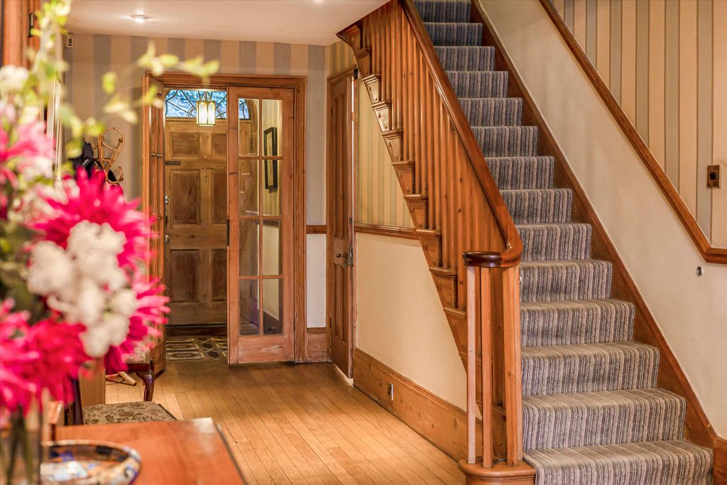 Additional image 14 of 5 bed detached house for saleRemenham Hill, Remenham, Henley-On-Thames, Berkshire RG9
