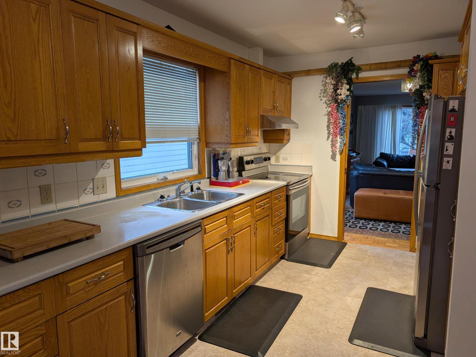 Additional image 6 of 10645 65 Avenue NW, Edmonton, AB, T6H1V5