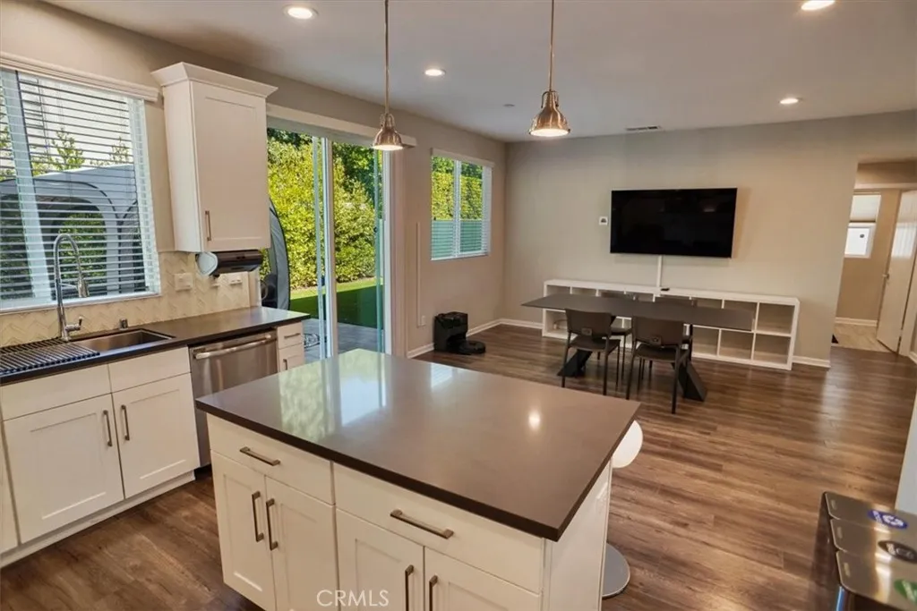 Additional image 5 of 15605 W Lilli Way, Van Nuys, CA 91406