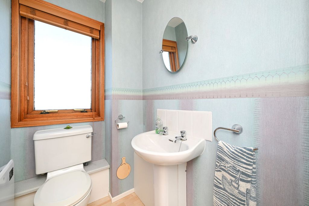 Additional image 31 of 3 bed semi-detached house for sale19 Hulsidale, Hamnavoe, Shetland ZE2