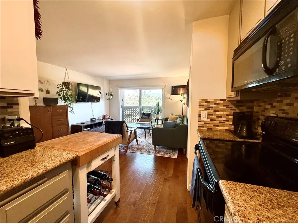 Additional image 42 of 5870 Benner Street Unit 204, Los Angeles, CA 90042