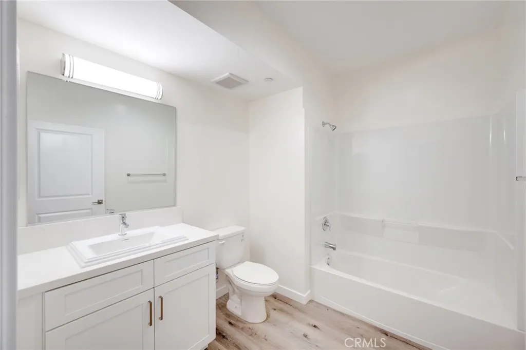 Additional image 25 of 14526 Hartland Street Unit 308, Van Nuys, CA 91405