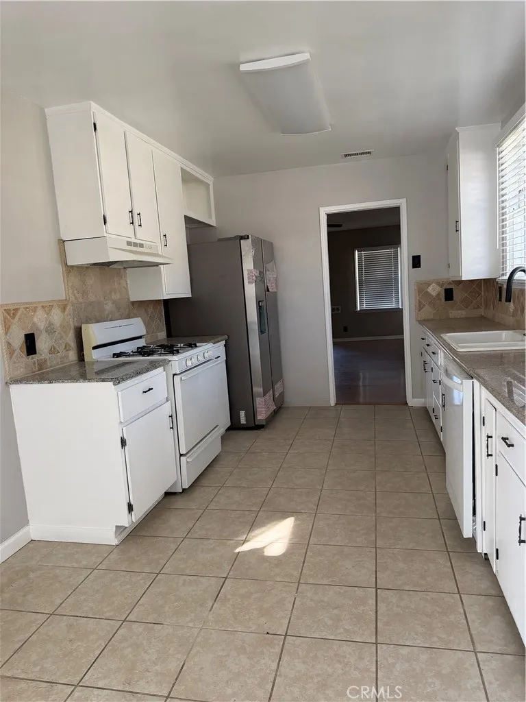 Additional image 17 of 558 N Vermont Avenue, Glendora, CA 91741