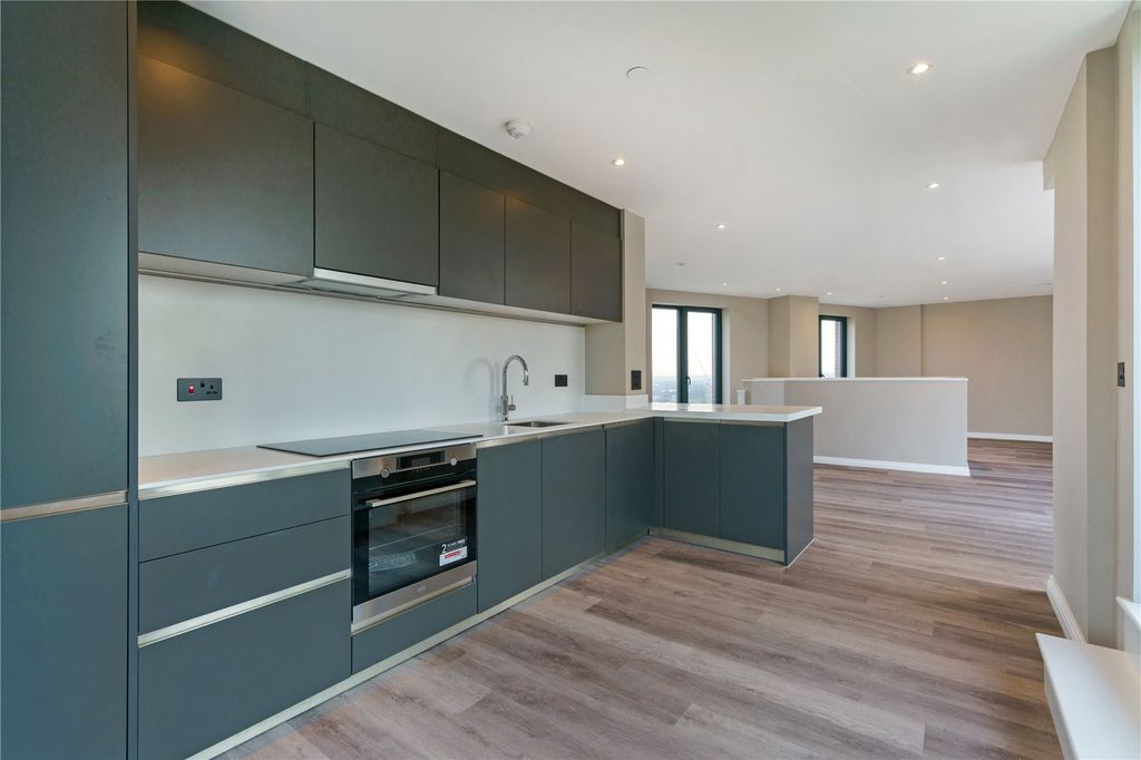 Additional image 9 of 3 bed flat for saleThe Penthouse, Springwell Gardens, Whitehall Road, Leeds LS12