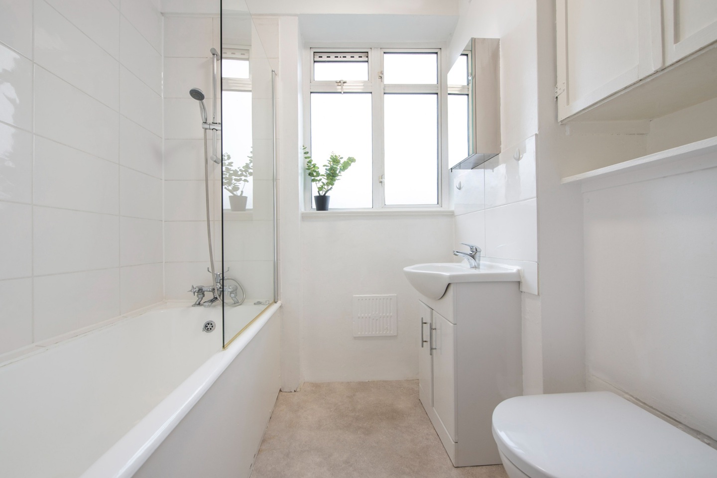 Additional image 11 of Studio Flat, Warren Court, NW1, N1 7GU