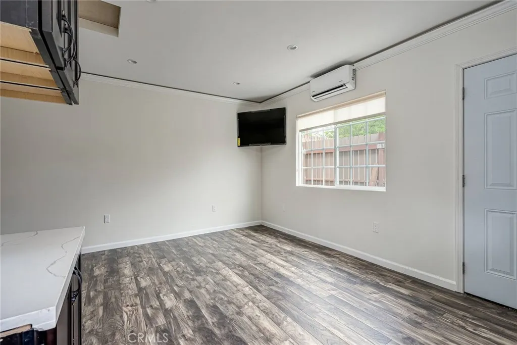 Additional image 6 of 19308 W. Calvert Street, Tarzana, CA 91335