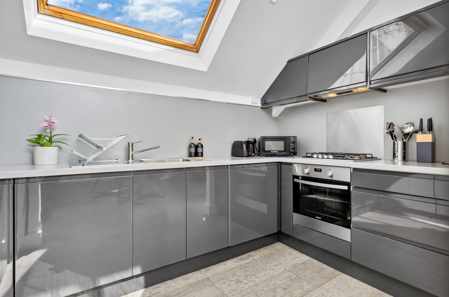 Additional image 19 of Studio Flat, United, EC1V, N1 7GU