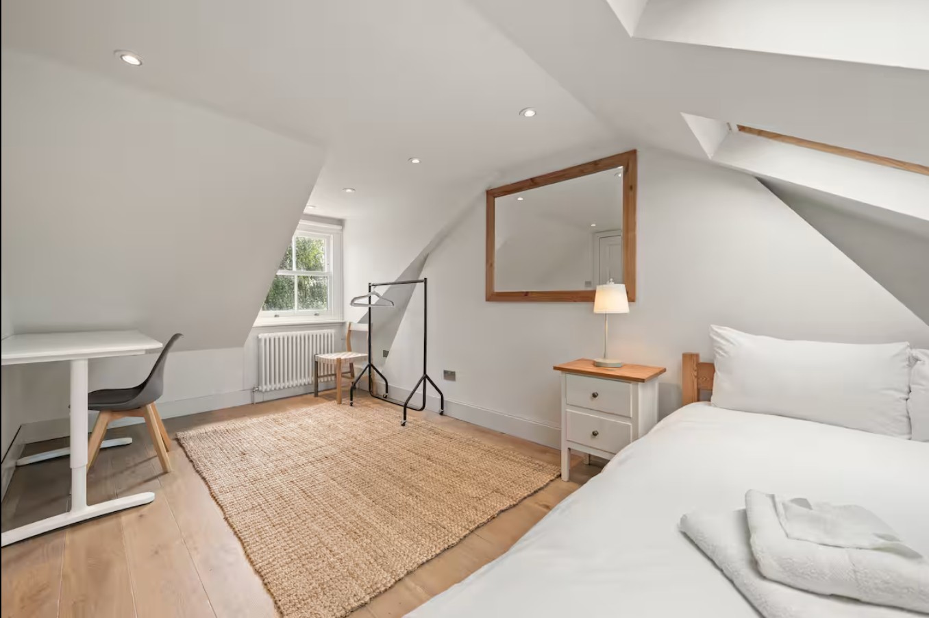 Additional image 6 of 2 Bed Flat, Vauxhall Grove, SW8, N1 7GU