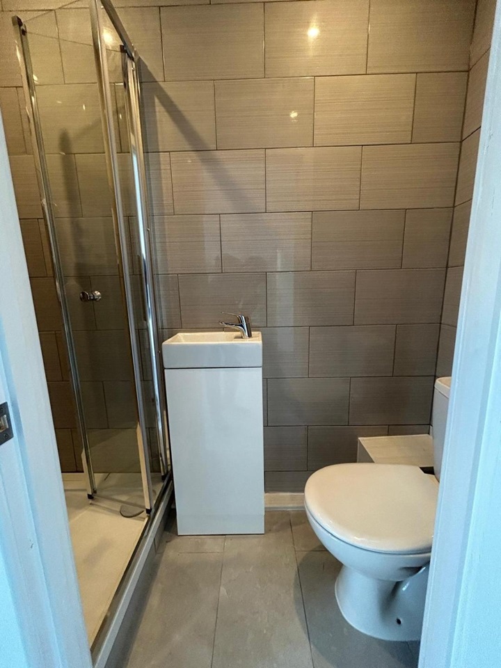 Additional image 4 of Studio Flat, London, SW1V, N1 7GU