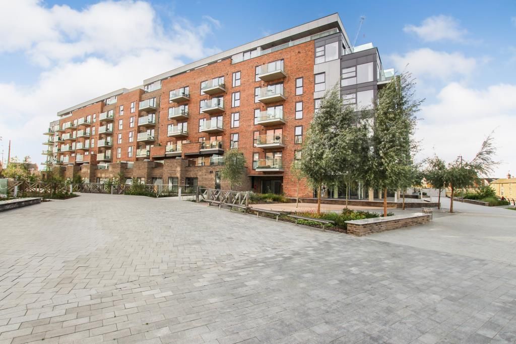 Additional image 16 of 3 bed flat for saleStunning Rivervside Apartment - Fletton Quays, Peterborough PE2