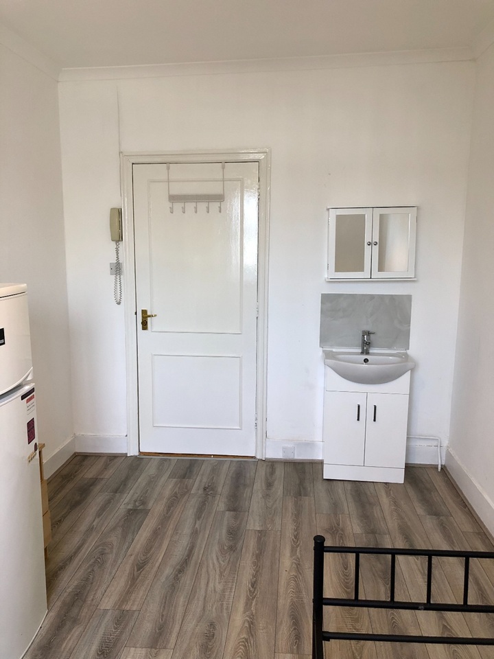 Additional image 6 of Room in a Shared House, Lancaster Gate, W2, N1 7GU