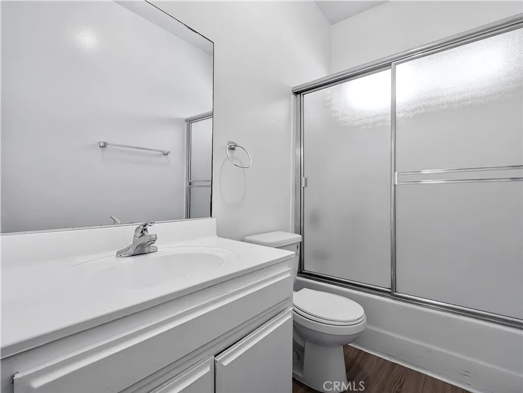 Additional image 10 of 17312 Chatsworth Street Unit B, Granada Hills, CA 91344