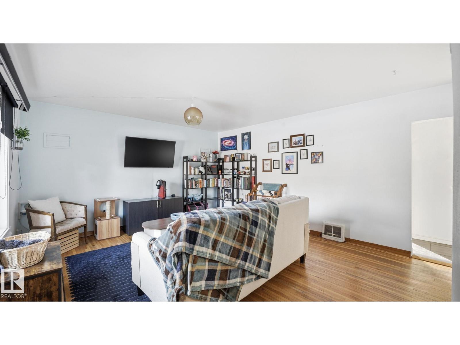 Additional image 6 of 10922 117 Street NW, Edmonton, AB, T5N3N6