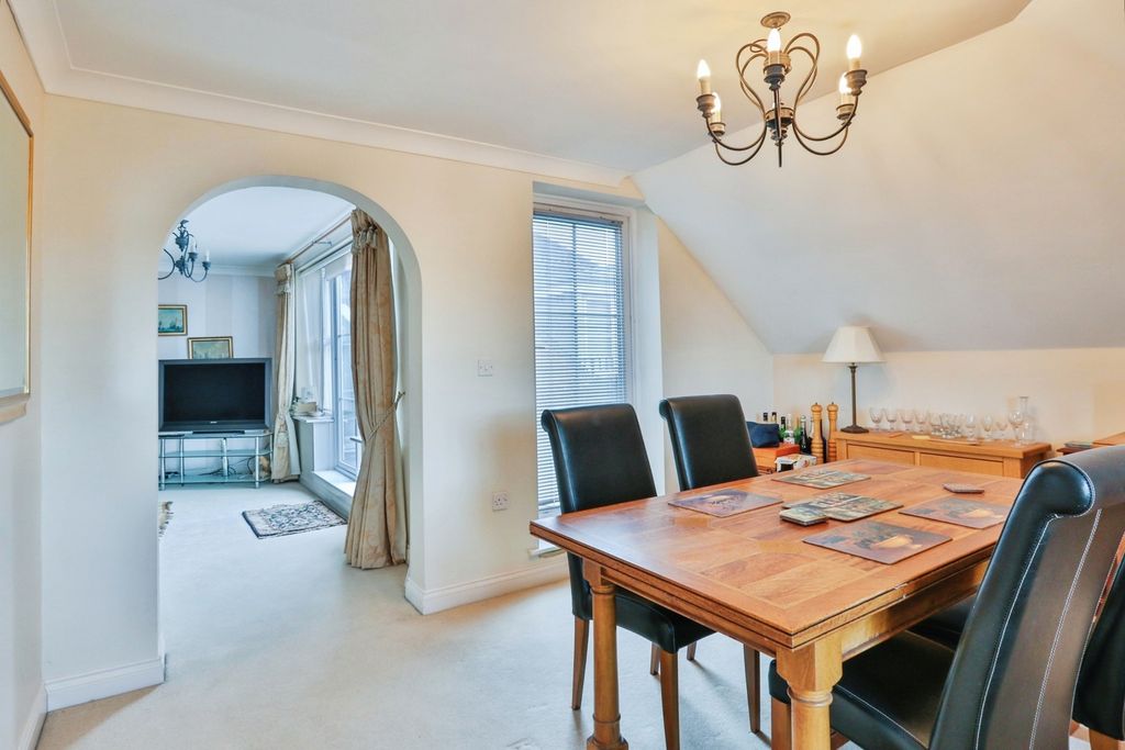 Additional image 7 of 4 bed flat for saleGrove Road, Bournemouth, Dorset BH1