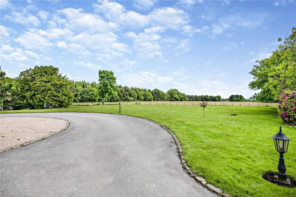 Additional image 10 of 2 bed flat for saleMoor Park, Beckwithshaw, Harrogate, North Yorkshire HG3