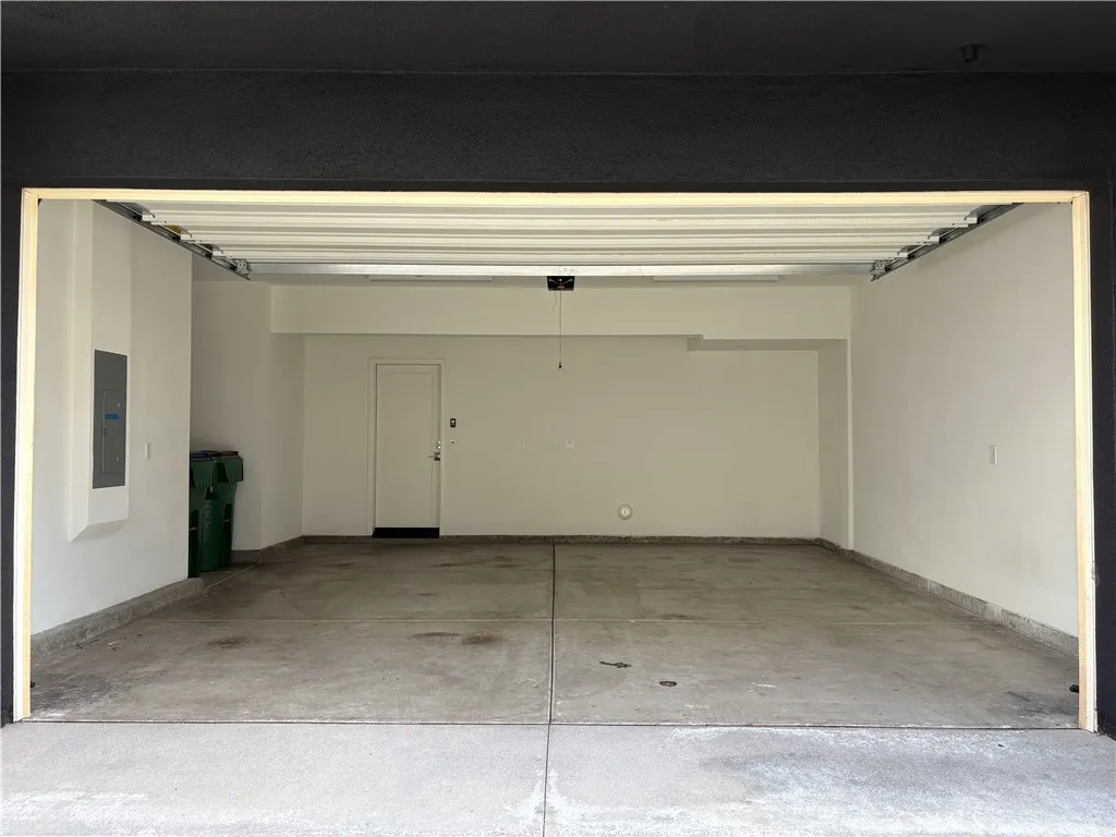 2322 Synergy, Irvine, CA 92614