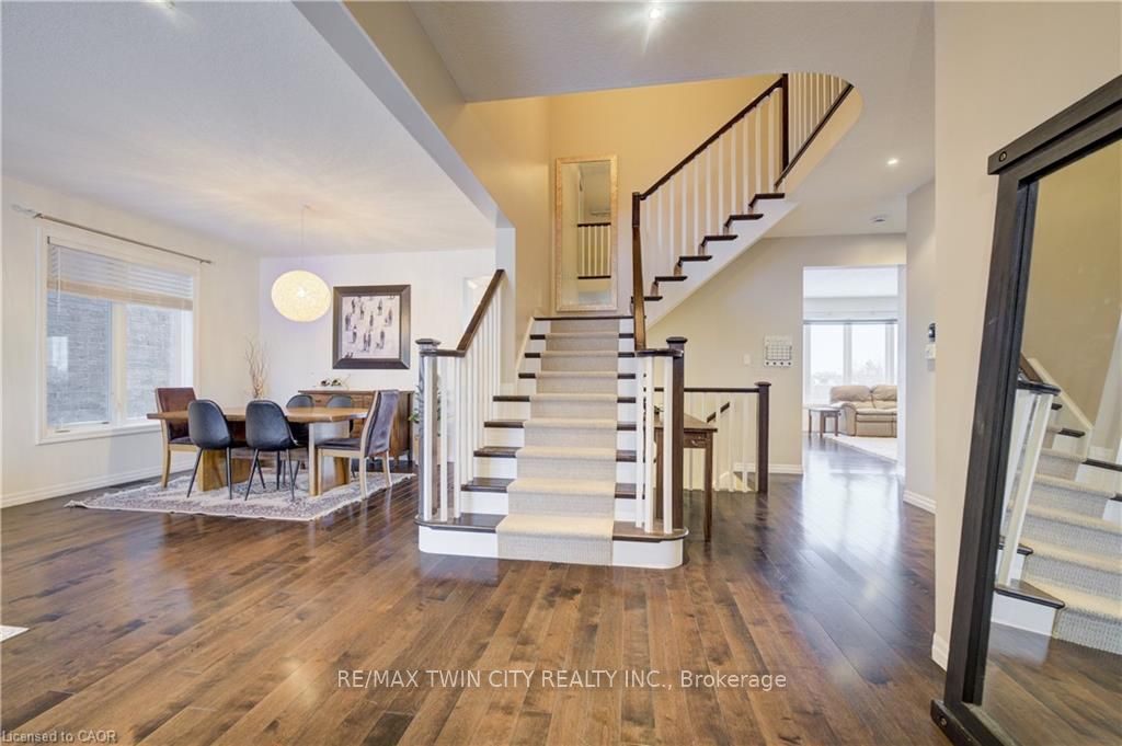 Additional image 6 of 268 Evens Pond Crescent, Kitchener, ON, N2R 0B8