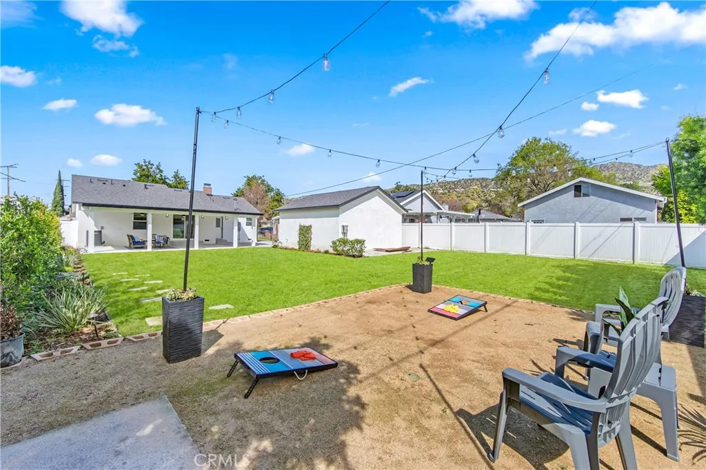 Additional image 127 of 406 Eton Dr, Burbank, CA 91504